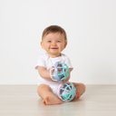 Ver imagem 4 de Brinquedo Chocalho para Bebê Criança Bolinha Colorida Buba Baby Ball +3 Meses