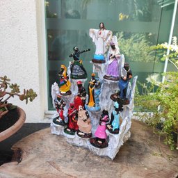 Altar Congá com 12 Orixás de 10 Cm Umbanda Branco e Prata - 8