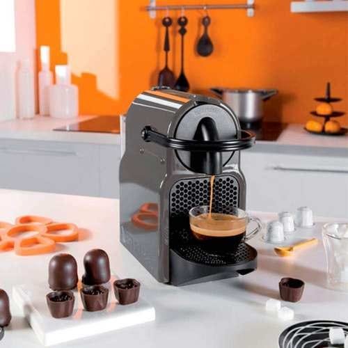 Cafeteira Nespresso Inissia Espresso C40 19 Bar Titan 110v