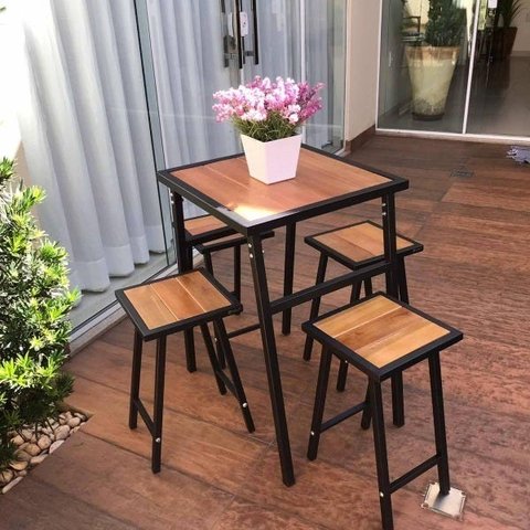 Conjunto de Mesa e 4 Bancos Quadrado Preto para Sacada Pequena