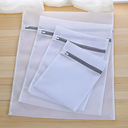 Ver imagem 3 de Saco de Lavanderia com Zíper: Proteja Suas Roupas na Máquina