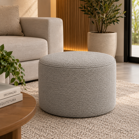 Puff Redondo Cinza Bouclé – 52 x 37 cm
