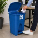 Ver imagem 2 de Lixeira Coleta Seletiva Azul com Pedal 30 Litros Cesto Lixo Reciclagem Papel Grande 30L Condominio e
