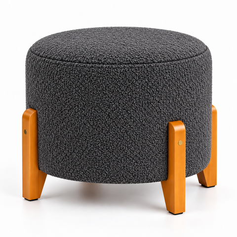 Puff Thor Bouclé Cinza Grafite Pés de Madeira Casa Renassi Linha Premium