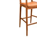 Ver imagem 4 de Banqueta Britney 55cm Madeira Maciça com Braço | Courino Caramelo - Sallar Home