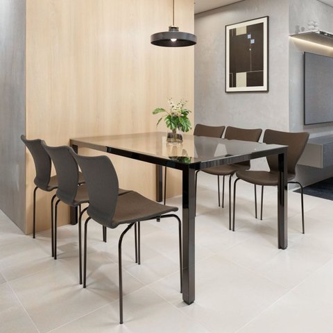 Conjunto Sala de Jantar 6 Lugares Retangular Tampo de Vidro 160x85cm Mesa Smart com Cadeiras Mono Preto