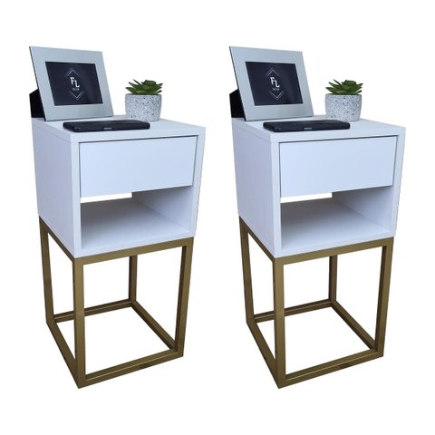 Kit 2 Mesas Cabeceira Industrial 30cm Branco Gavetas e Nicho Base Metal Dourado Lateral Cama