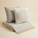 Ver imagem 4 de Kit Manta e Almofadas Decorativas para Sofá Many Azul Nevoa - Nexta Casa
