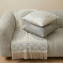 Ver imagem 1 de Kit Manta e Almofadas Decorativas para Sofá Many Azul Nevoa - Nexta Casa