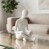 Escultura Enfeite Leitura Abstrata Sentado Branco em Resina - 2