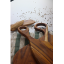 Ver imagem 2 de Tábua de Corte Orgânica Grande com Cabo – Madeira de Teca 55x35x2cm