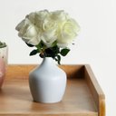 Ver imagem 2 de Kit 15 Galhos Decorativos com Flores Artificiais Brancas Sofisticadas