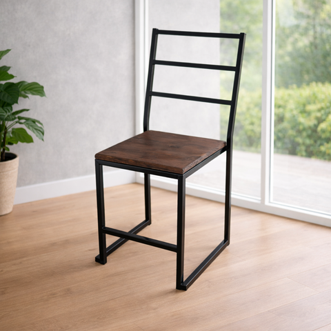 Cadeira Empilhável Moderna Reforçada Preta Assento Madeira Imbuia