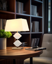 Ver imagem 1 de Abajur Moderno de Mesa Derco Mármore Branco e Detalhes Dourado