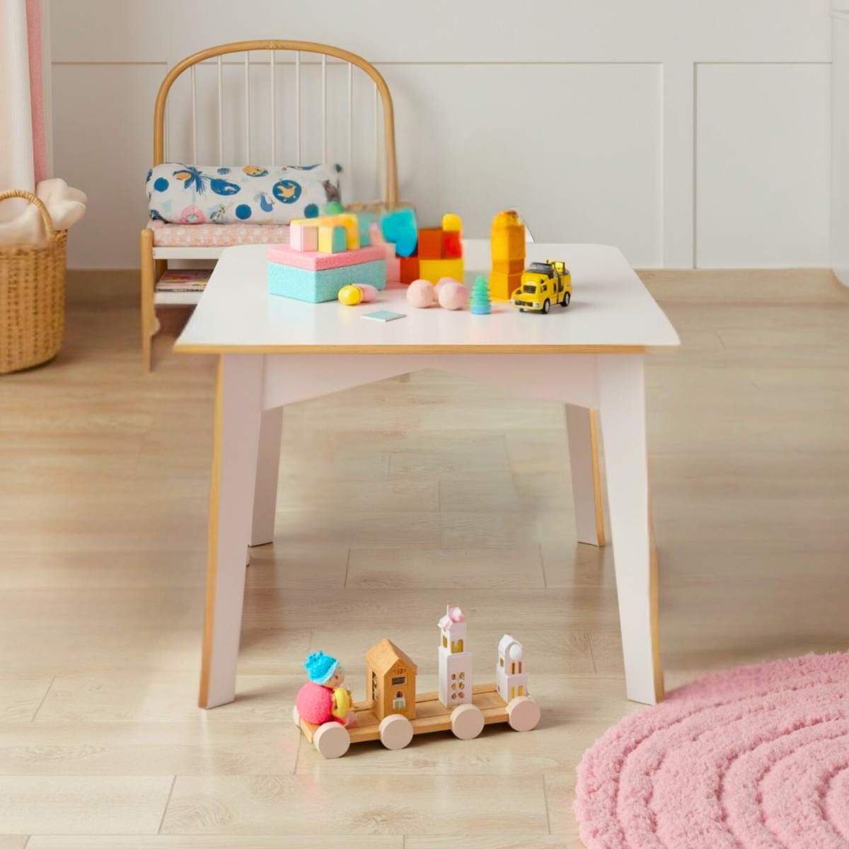 Kit Mesinha Infantil com 2 Cadeiras Encosto de Apoio para Atividades Didática Refeição Educativa Mdf - 3