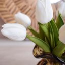 Ver imagem 4 de Arranjo de Tulipas Flor Artificial Branca no Vaso Trouxinha Âmbar e Preto 25cm | Formosinha