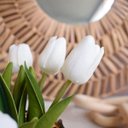 Ver imagem 3 de Arranjo de Tulipas Flor Artificial Branca no Vaso Trouxinha Âmbar e Preto 25cm | Formosinha