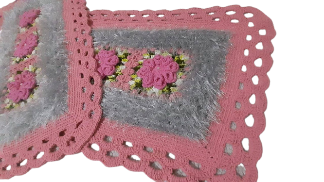 Tapete de crochê rosa e cinza Artesanal - 3