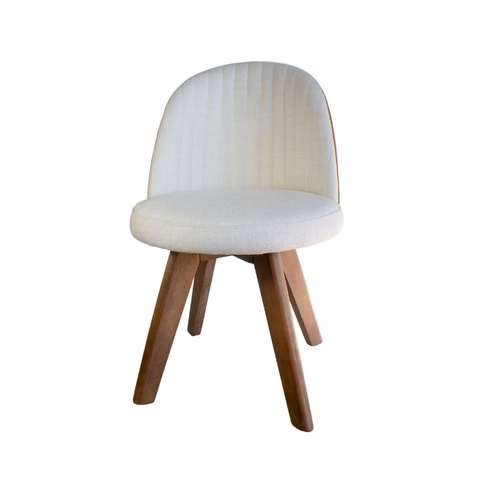 Cadeira para Sala de Jantar Moderna Estofada de Linho Bege com Courino Caramelo, Base Madeira Maçica