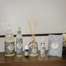 Água Perfumada para Tecidos Trussard 500ml Kailash Tr.06 - 3 Água Perfumada para Tecidos Trussard 500ml Kailash Tr.06 - 3