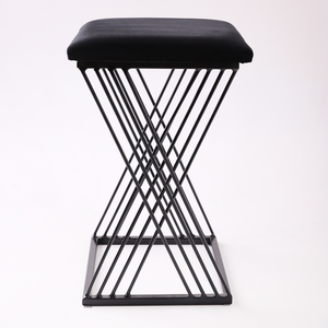 Banqueta Design X Baixa Luxo 48cm em Metal Preto