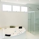 Ver imagem 2 de Banheira Hidromassagem Astra Acapulco Super Luxo 166CMX211CMX49CM - 04 Jatos Gel Coat P2 com Aqueced Branco