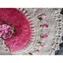 Ver imagem 2 de Tapete de Luxo Crochê Artesanal Branco com Flor