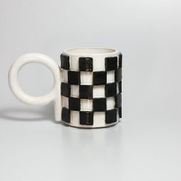 Caneca Xadrez Preta e Branca - 1