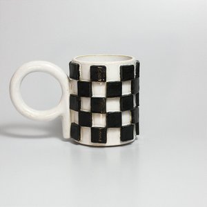 Caneca Xadrez Preta e Branca