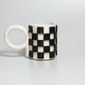 Caneca Xadrez Preta e Branca - 1