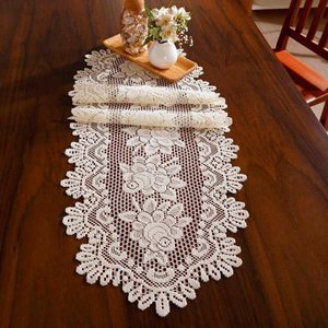 Trilho Oval para Mesa Interlar Renda 100% Poliéster Rose Gardênia 40cmx1,25m Cru