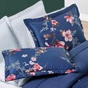 Ver imagem 3 de Kit Edredom Celi Queen Dupla Face Micropercal 200 Fios 3 Peças - Azul Marinho Floral