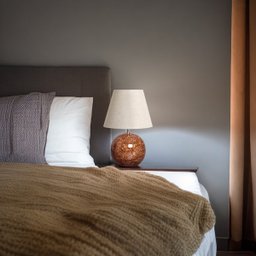 Abajur para Quarto de Casal Marrom com Cúpula de Tecido - 2