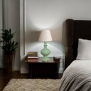 Ver imagem 2 de Abajur Imperial Pequeno Verde Brilhante em Cerâmica com Cúpula de Tecido