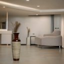 Ver imagem 3 de Vaso Madri Decoração em Cerâmica Marrom e Palha Ganash