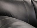 Ver mais imagens de Sofá de Couro Gana 3 Lugares - Preto
