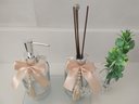 Ver imagem 2 de Kit para Lavabo Difusor com Varetas Saboneteira Vaso e Bandeja Espelhada