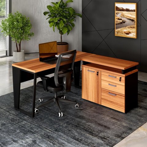 Mesa L Escritório 1,5m Pé Metal Armário 3 Gavetas 1 Porta F5 Cor:nogal com Preto