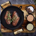 Ver imagem 3 de Conjunto Fogareiro Fogo Forte 22,5cm e Suporte de Madeira 35x28cm com 3 Molheiras Panela Mineira