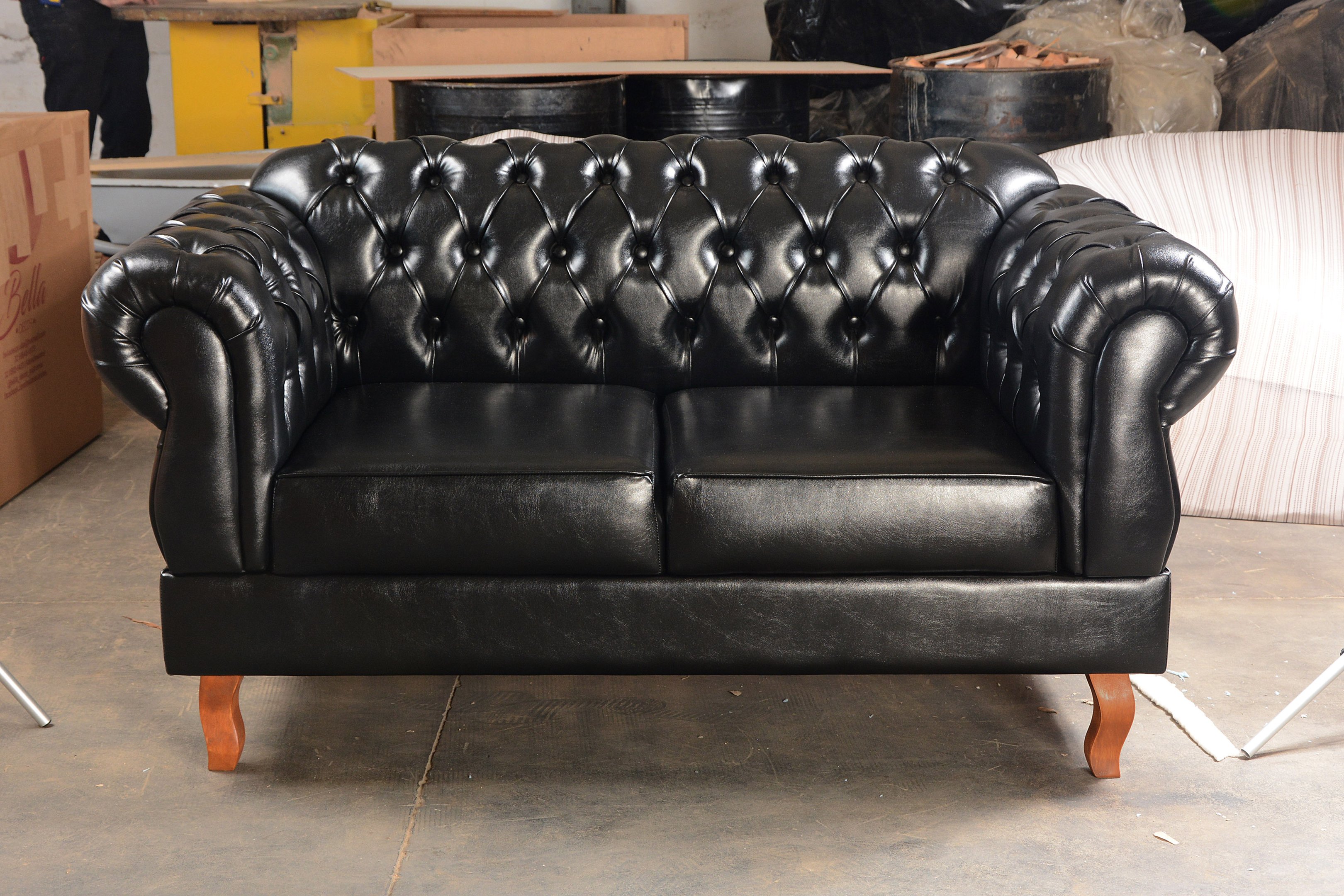 Conjunto Sofá Chesterfield 2 lugares Com 2 Poltronas Duquesa - Couríssimo Preto - 4