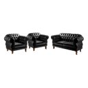 Ver imagem 1 de Conjunto Sofá Chesterfield 2 lugares Com 2 Poltronas Duquesa - Couríssimo Preto