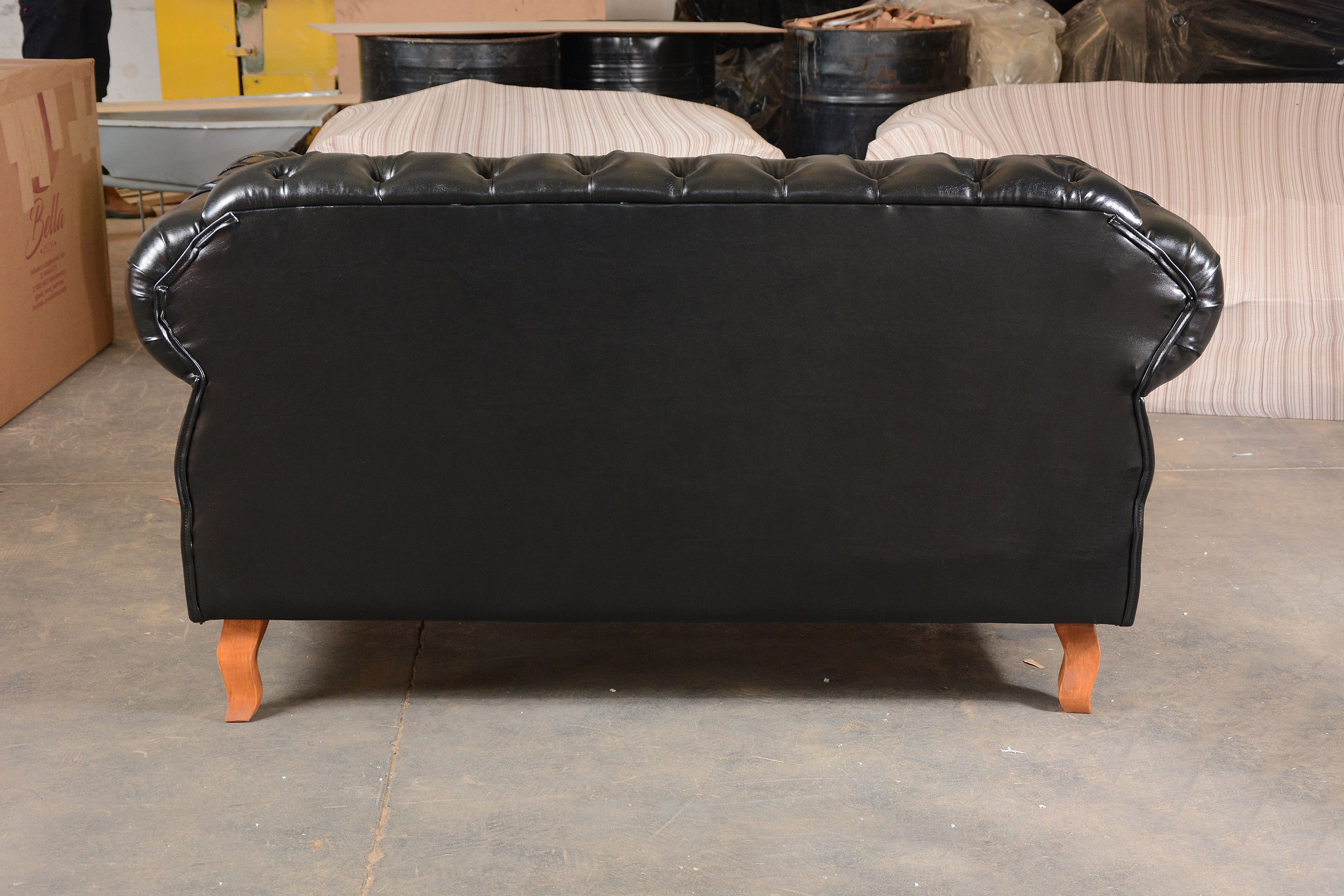 Conjunto Sofá Chesterfield 2 lugares Com 2 Poltronas Duquesa - Couríssimo Preto - 6