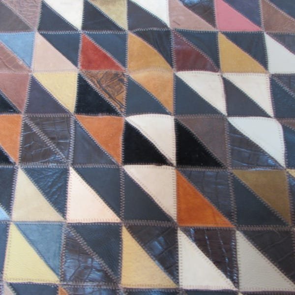 Tapete de Couro de Boi Costurado 1,35x1,95M Colorido sem Pelo - Joli Tapetes - 2