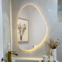 Ver imagem 1 de Espelho Orgânico Lapidado com Led 85x55cm com Led Quente e Bateria