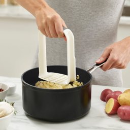 Amassador Espremedor de Batata Legumes Feijão ergonômico - 2