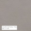 Ver imagem 4 de Kit 2 Poltronas Decorativas Brunei Pés Madeira Couro Off White - Gran Belo