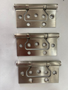 Ver imagem 2 de Porta Angelim Maciça Com Visor 215 (A) X 0,97 (L) Batente 14cm Fech/ Externa e Puxador 60 cm