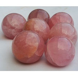 BOLA KIT COM 7 QUARTZO ROSA DE 4,1 A 4,9CM PESO 925GR BOLAS DE 4,3 A 4,9CM PESO 925GR
