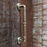 Puxador Duplo Victoria 305mm Bronze Antigo Porta Pivotante Correr Passagem Madeira Vidro Rústico - 5