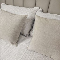 Kit 2 Capas para Almofada em Bouclé Quadrada Várias Cores Cor:bege - 3